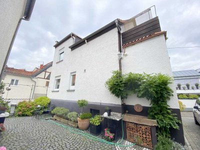 Das eigene Haus im Ortskern mit Balkon!