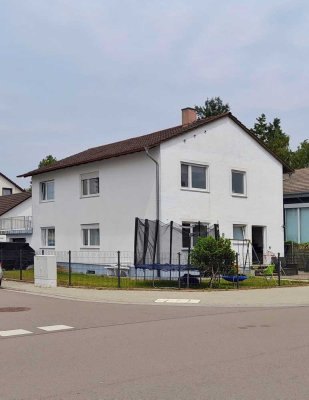 Vielseitiges, modernisiertes Zweifamilienhaus mit großem Potenzial in zentraler Lage