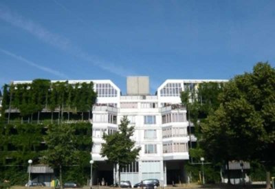 Für Senioren: Große 2-Zimmerwohnung mit Balkon in zentraler Lage