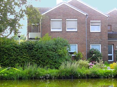 Charmantes Reihenendhaus in bester Lage am Wasser
