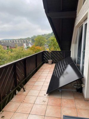 Geräumige Dachgeschosswohnung mit Blick auf das Viadukt