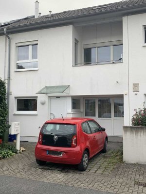 Topgepflegtes Reihen-Mittelhaus mit gehobener Innenausstattung in Weinheim