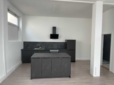Warm 900,- Sanierte 1,5-Raum-EG-Wohnung mit Balkon und EBK in Baindt