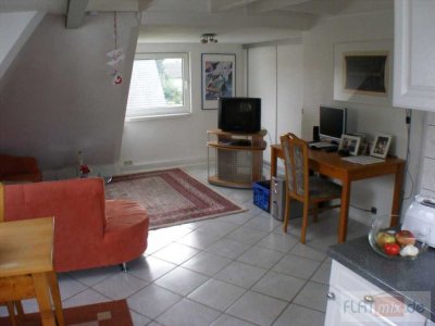 FLATmix.de / Komplett möbliertes 2-Zi-DG-App.in ruhiger Lage mit Weitblick ins Grüne.../ AG51339