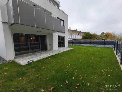 ** ERSTBEZUG! 4,5 Zi.-EG-Wohnung + gr. Grt., 108 qm Wfl., hochwertige Bauweise, modern und schick **