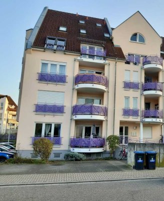 Stilvolle, möblierte und voll ausgestattete 2-Raum-Wohnung mit Balkon und EBK in Speyer