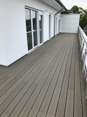 Traumhafte 3 Zimmer-Penthouse-Wohnung mit Einbauküche und großzügiger Dachterrasse