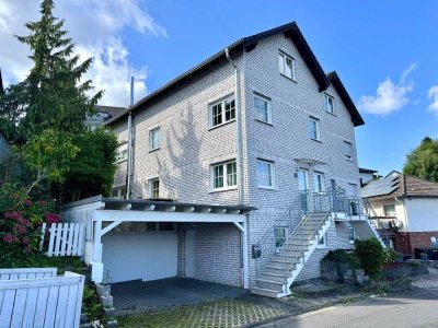 Sofort bezugsfrei! Ein- bis Zweifamilienhaus in beliebter Wohnlage - mit Platz für die ganze