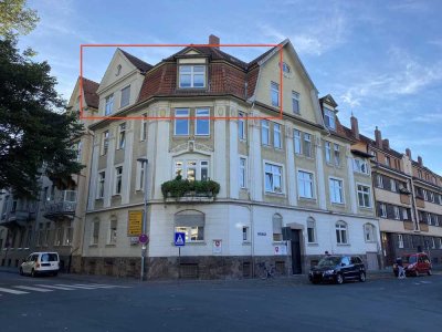 Schöne, zentrale 4,5 Zimmer Maisonette-Wohnung mit Balkon und EBK