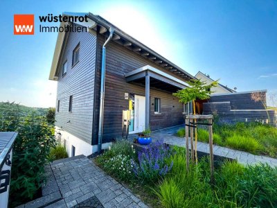 Barrierefreies Einfamilienhaus mit Aufzug, Einliegerwohnung und Panoramablick in ruhiger Höhenlage v