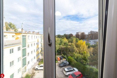 Familienwohnung in Schwechat: 3-Zimmer mit Stadtblick und Stellplatz!