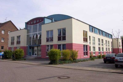 Modernes Apartment mit Schlafgalerie und Einbauküche im Herzen von Kohlscheid