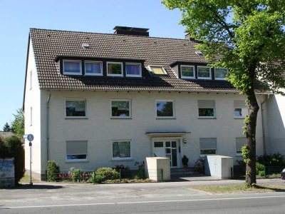 Schöne und modernisierte 3-Zimmer-Dachgeschosswohnung mit geh. Innenausstattung