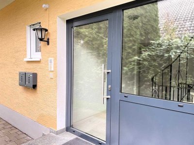 Großzügige Erdgeschosswohnung im Zweifamilienhaus mit Garten