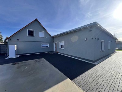 Zukunftsorientiertes, modernes Traumhaus mit Hightech-Ausstattung und Wohlfühlgarantie in Zossen