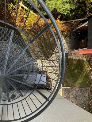 Erstbezug nach Sanierung: Charmante 1-Zimmer-Dachgeschosswohnung in Memmingen Innenstadt