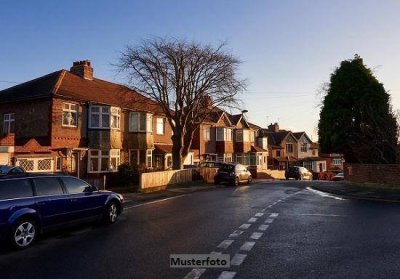 Einfamilien-Reihenendhaus mit Garage