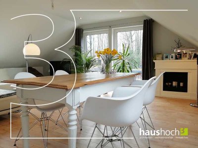 Stilvoll möbliertes ZIMMER mit Balkon und Blick in den Wald!