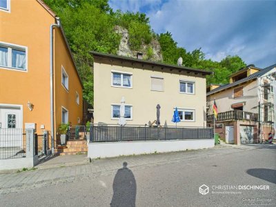 Ihr Traum vom Eigenheim – Zweifamilienhaus in idyllischer Lage an der Naab