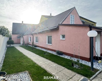 Charmantes Einfamilienhaus mit Pool