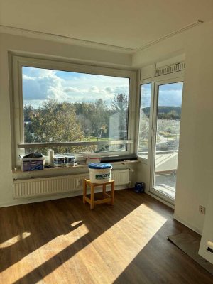 Geschmackvolle 2-Raum-Wohnung mit Balkon und Einbauküche in Glücksburg