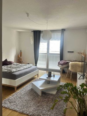 City, voll möbliert! Lichtdurchflutete 1-Zimmer-Wohnung mit Wohnküche!