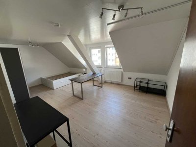 Vollmöblierte Dachgeschosswohnung in Herzogenrath