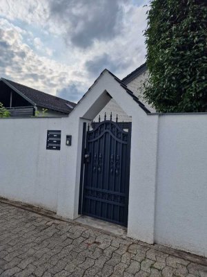Schöne zwei-Zimmer-Wohnung mit Balkon und EBK in ruhiger Wohnlage Laatzen