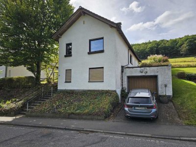 ** Idyllisches, freistehendes Haus mit Garage & Pool in sonniger Lage von Harbach**
