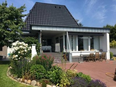 Wohnen wo andere Urlaub machen - Freistehendes Architektenhaus mit zusätzlichen Einliegerwohnungen