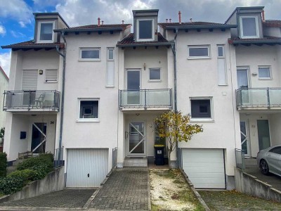 KL - PRE-Park, Reihenmittelhaus 4 Schlafzimmer, 2 Bäder, 2 Gäste-WCs, Garage, Garten