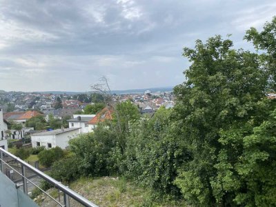 Terrassenwhng. eigener Liftzugang /Fernblick; Randlage, unverbaubar, ; 2 gr. Dachterr., Pergola;