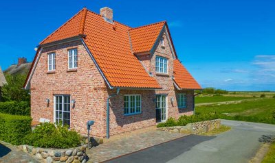 Luxuriös entspannen im Ferienhaus mit Marschblick