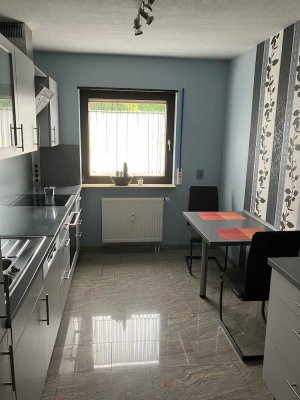 Zweizimmerwohnung im Grünen und 5 Min zum Einkaufen oder Bahnhof - Für Singles oder Paare