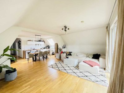 NEU*2 Zimmer Altbau-Wohnung in bester Westendlage*Balkon*Parkett*opt. EBK*Tageslichtbad*