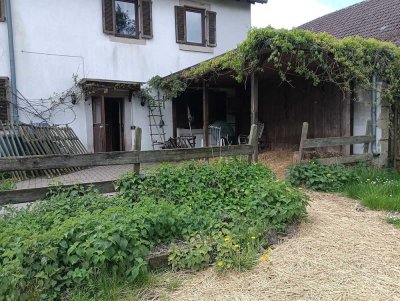 ***RESERVIERT***Ländlicher Charme trifft auf Potenzial – Altes Bauernhaus mit Scheune sucht neuen Gl