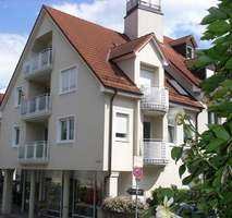 Stilvolle, gepflegte 2,5-Raum-DG-Wohnung mit Einbauküche in Weinheim