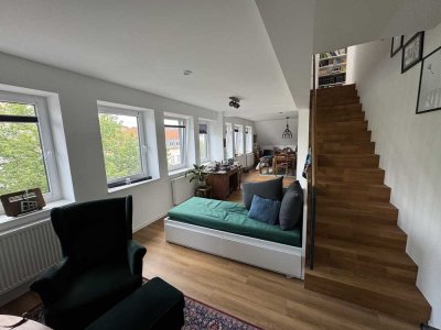Neuwertige Maisonette-Wohnung mit Küche