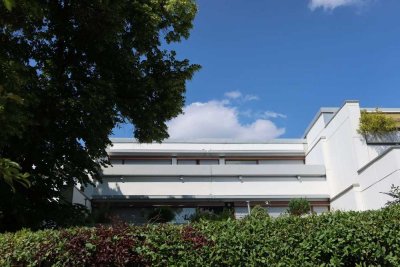 2-Zi.-Wohnung mit großer Dachterrasse in Süd/West-Lage, modernisiert und neuwertig!