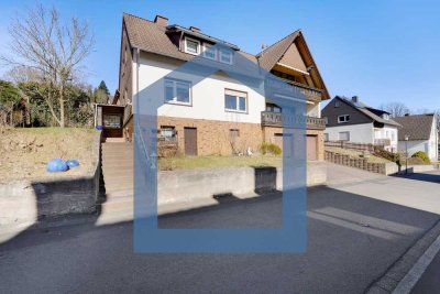 *provisionsfrei* Zweifamilienhaus in ruhiger Lage 
– Ihr neues Zuhause mit viel Platz!