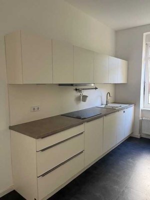 Zweitbezug nach Sanierung I helle 2-Raum-Wohnung in Connewitz I EBK I Badewanne und Dusche