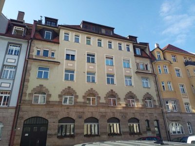 Geschmackvolle 5,5-Zimmer-Wohnung mit Wintergarten