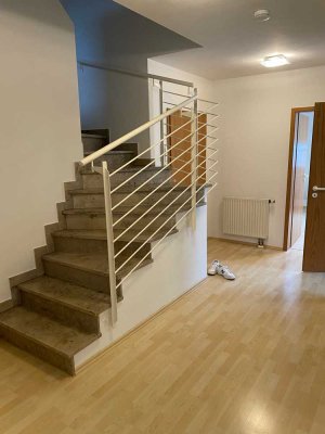 3-Zimmer Maisonette-Wohnung mit Balkon in Groß-Umstadt