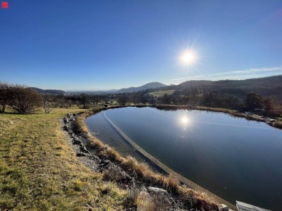 ANLAGE: Stilvolle Luxusvilla mit Weitblick