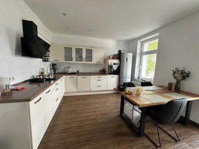 Moderne 4-Zimmer-Wohnung (122 m²) mit großer EBK, Balkon & Garten - ideal für Familien