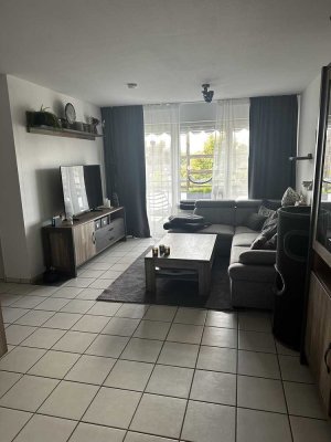 Attraktive 3-Zimmer-Wohnung mit 2 Bädern, Balkon in Haan