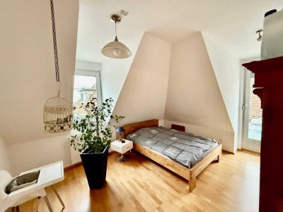 Tolle 4 ZKB Dachgeschosswohnung mit Dachterrasse, mitten in Marburg