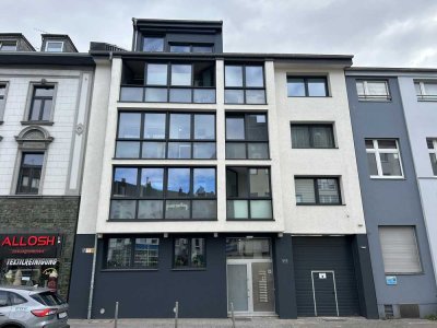 Provisionsfrei: Kernsanierte (KfW-55) 3-Zimmer-Wohnung mit Balkon und sehr guter Verkehrsanbindung