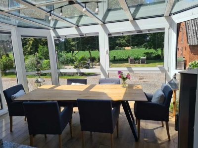 Liebevoll sanierter Resthof mit Praxis, Scheune, Stall und optional bis zu 11,4 ha Ackerland