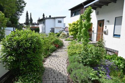 Modernes Reihenmittelhaus, mit Tiefgaragenstellplätze in Weinheim
